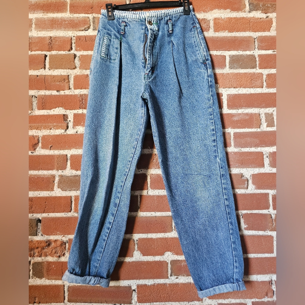 Vintage High-rise Mom Jeans from Bonjour